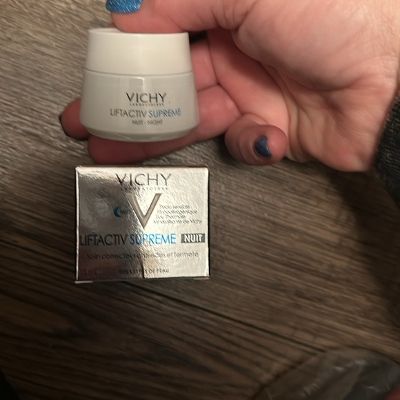 Vichy night anti wrinkle and firming care cream - Picture 2 of 2